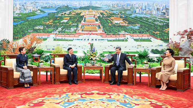 習(xí)近平會(huì)見(jiàn)泰國(guó)國(guó)王哇集拉隆功